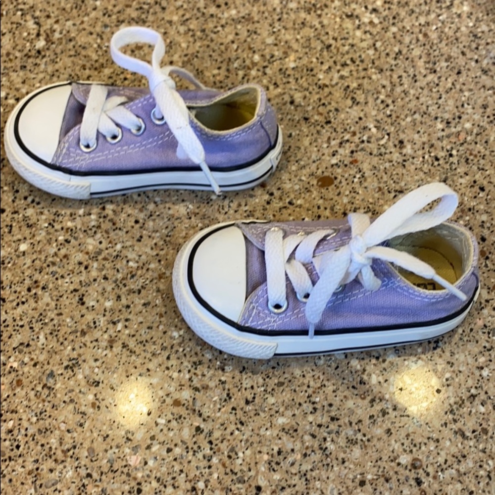 Converse toddler girl shoes Lavender size 4